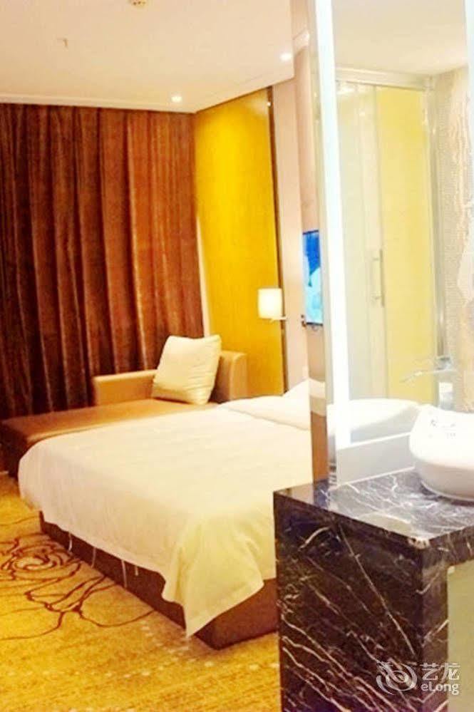 Yi Bai Hotel- Wuhan 流芳岭 外观 照片